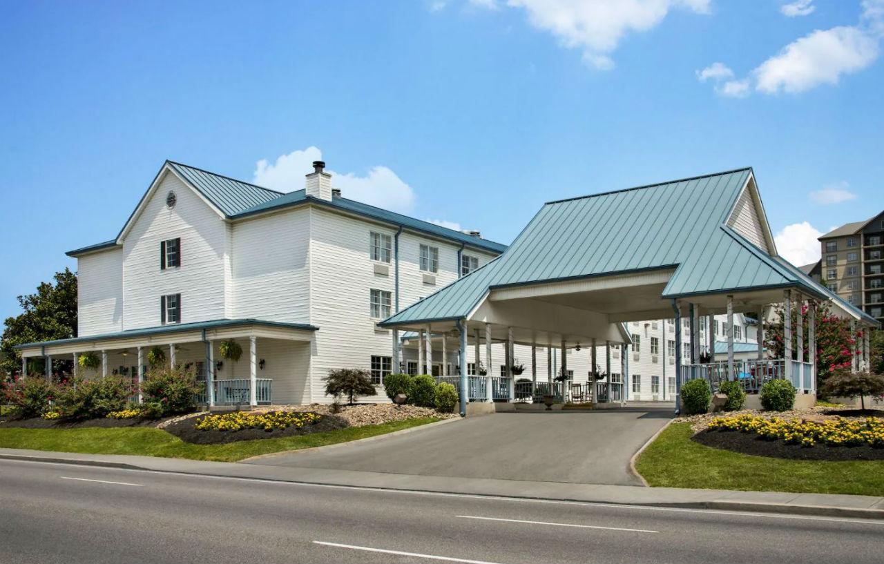 Ramada By Wyndham Pigeon Forge North Hotel Eksteriør billede
